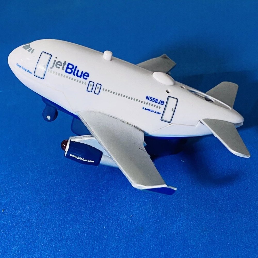 JetBlue Pullback Airplane Plane Jet Toy Toytech Jet Blue